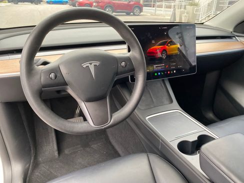 Used 2023 Tesla Model Y Long Range AWD/4WD image 10