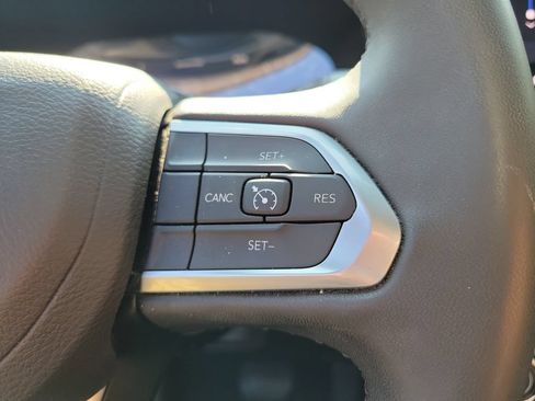 Used 2024 Jeep Compass Latitude AWD/4WD image 28