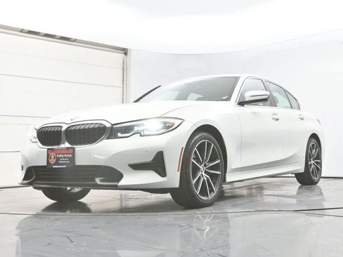 Used 2020 BMW 330i xDrive Sedan w/ Convenience Package AWD/4WD image 29