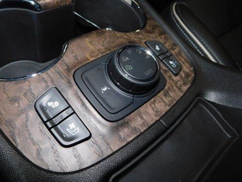 Used 2023 GMC Acadia Denali w/ Denali Ultimate Package image 23