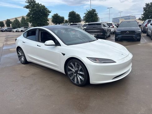 Used 2024 Tesla Model 3 Standard Range RWD image 3