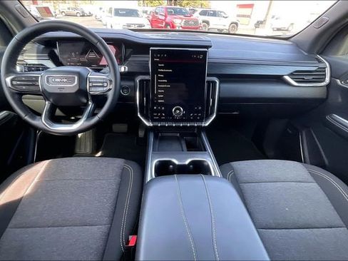 Used 2025 GMC Acadia Elevation image 15