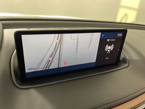 Used 2023 Acura MDX SH-AWD w/ Technology Package image 32