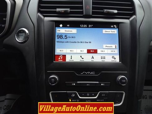 Used 2019 Ford Fusion SE w/ Equipment Group 151A image 38