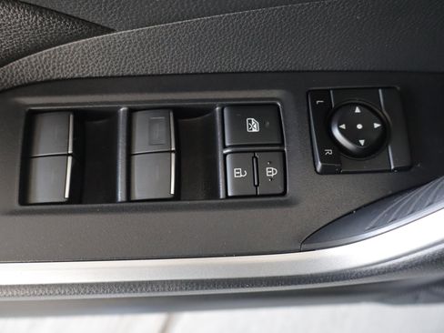 Used 2022 Toyota RAV4 SE AWD/4WD image 11