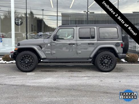 Used 2022 Jeep Wrangler Unlimited Sahara w/ Cold Weather Group image 4