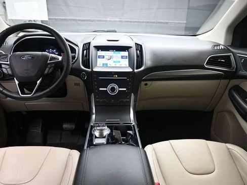 Used 2019 Ford Edge Titanium w/ Cold Weather Package image 9