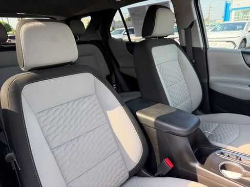 Certified 2021 Chevrolet Equinox LS w/ LS Convenience Package FWD image 14