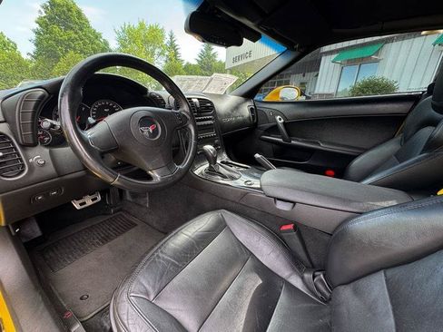 Used 2013 Chevrolet Corvette Convertible RWD image 23
