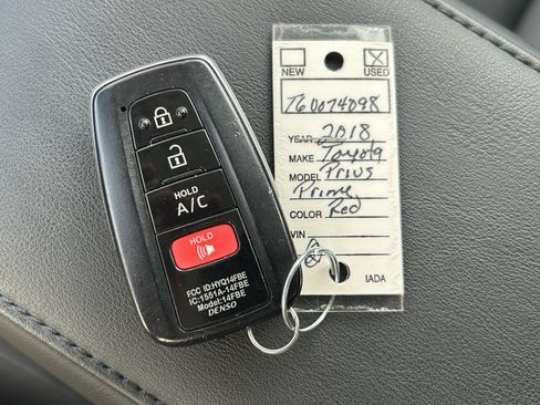 Used 2018 Toyota Prius Prime Premium FWD image 33