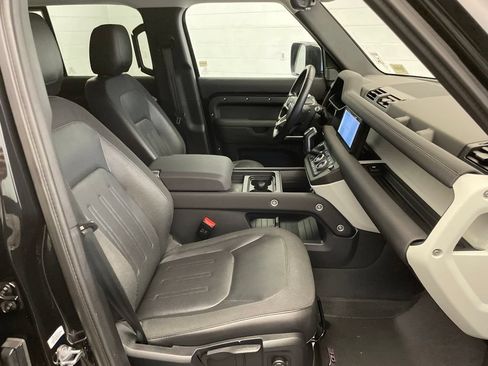Used 2020 Land Rover Defender 110 S AWD/4WD image 23