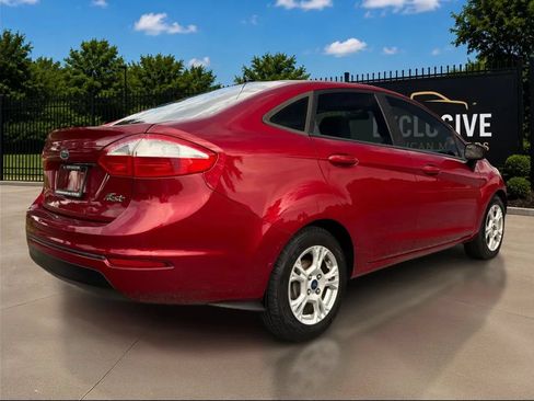 Used 2015 Ford Fiesta SE FWD image 5