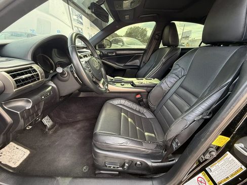 Used 2014 Lexus IS 250 w/ F-Sport Package RWD image 9