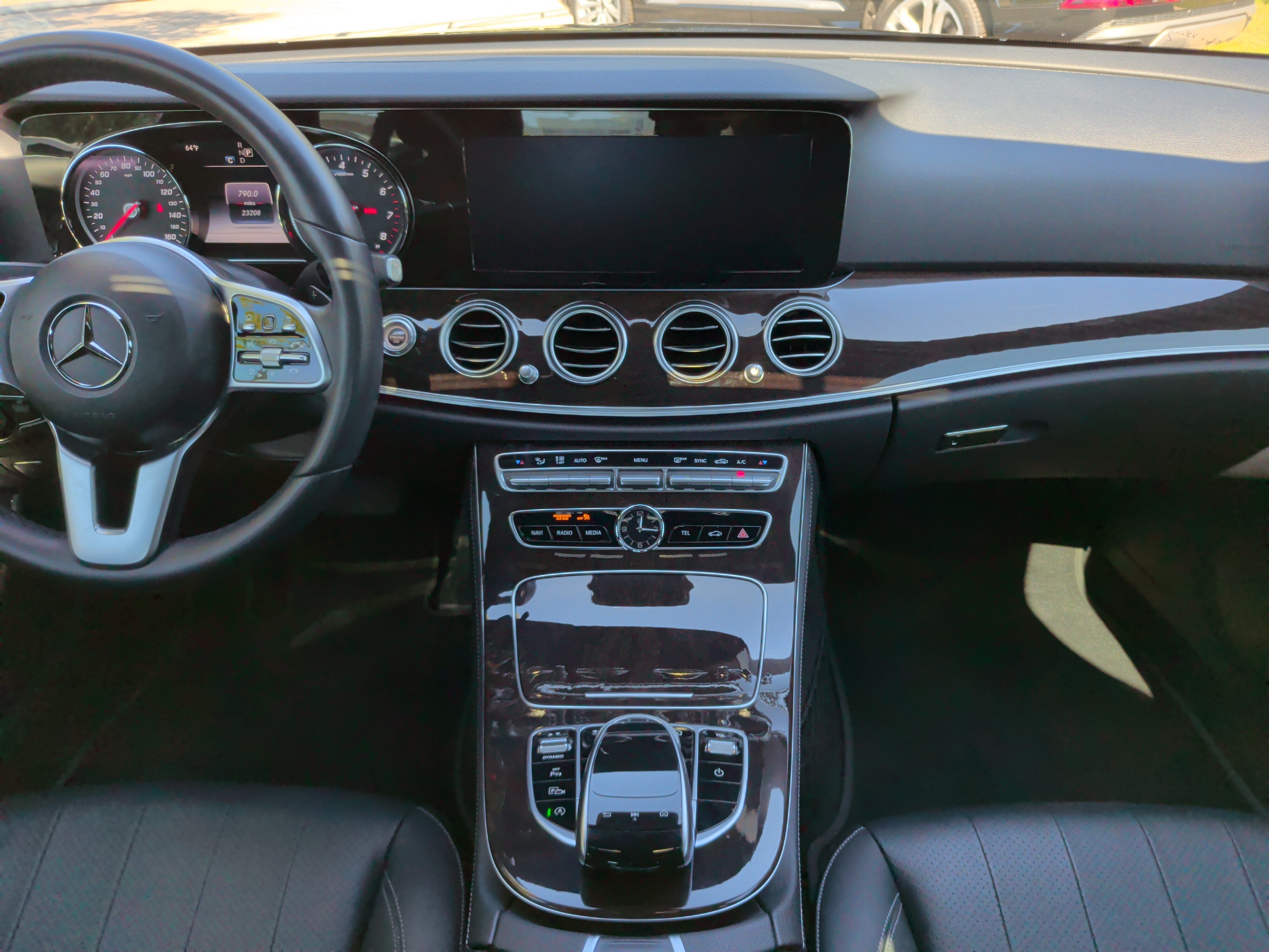 Used 2019 Mercedes-Benz E 300 image 34