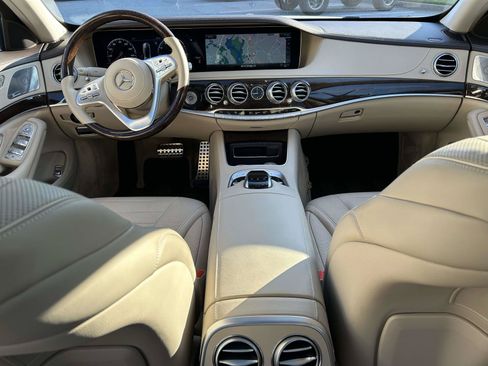 Used 2019 Mercedes-Benz S 560 4MATIC Sedan image 23