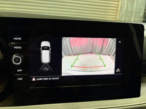 Used 2025 Volkswagen Taos S FWD image 11