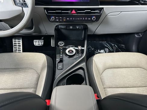 Used 2023 Kia Niro Wave FWD image 13
