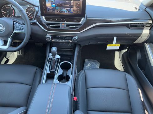 New 2025 Nissan Altima 2.5 SR w/ SR Premium Package image 14