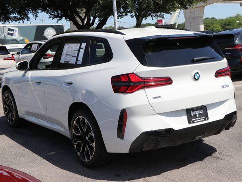 Used 2025 BMW X3 xDrive30i w/ Premium Package image 13