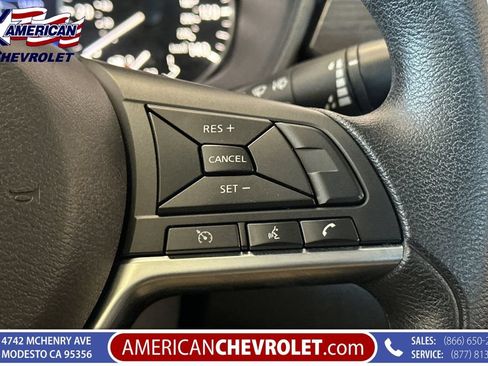Used 2025 Nissan Altima 2.5 SV FWD image 32