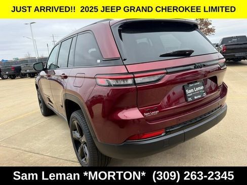 New 2025 Jeep Grand Cherokee Limited w/ Black Appearance Package image 14