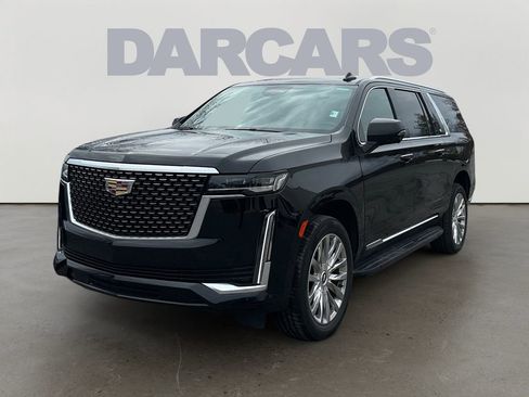 Used 2023 Cadillac Escalade ESV Premium Luxury image 3