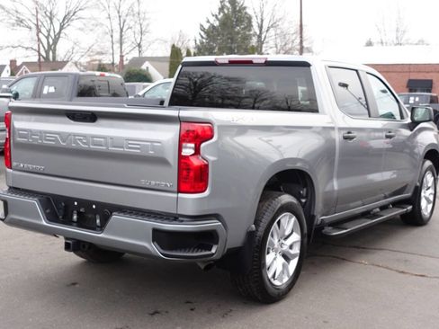 Used 2023 Chevrolet Silverado 1500 Custom image 3