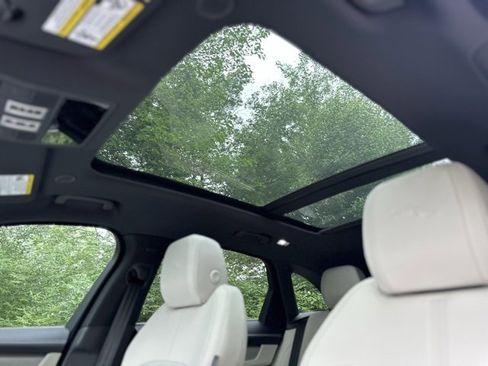 New 2026 Jaguar F-PACE R-Dynamic S image 15