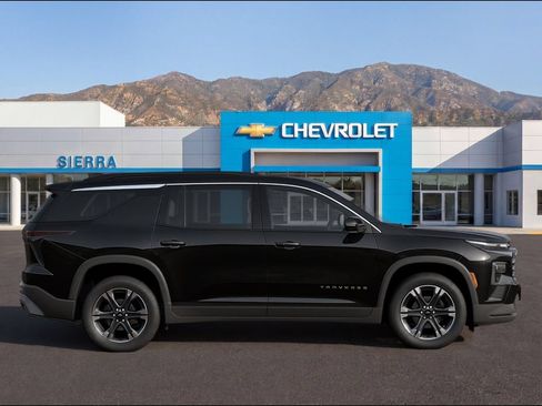 New 2027 Chevrolet Traverse LT FWD image 3