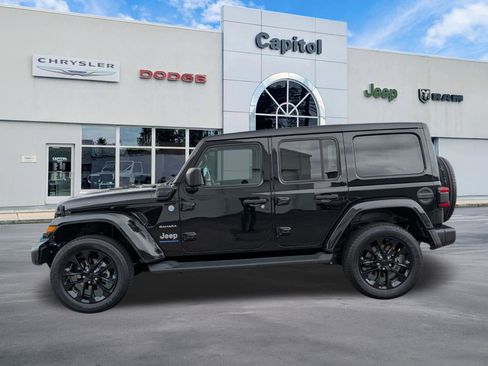 Certified 2023 Jeep Wrangler Unlimited Sahara w/ Cold Weather Group AWD/4WD image 5