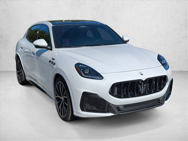 Used 2023 Maserati Grecale Trofeo AWD/4WD image 28