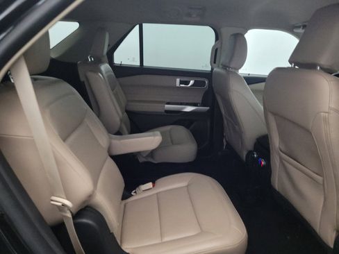 Used 2022 Ford Explorer XLT w/ Equipment Group 202A AWD/4WD image 19
