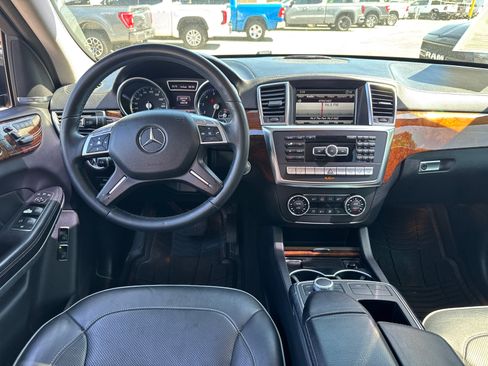 Used 2013 Mercedes-Benz GL 450 4MATIC w/ Premium 2 Pkg image 8