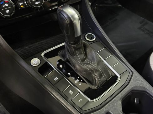 Used 2021 Volkswagen Jetta R-Line w/ R-Line Cold Weather Package FWD image 18