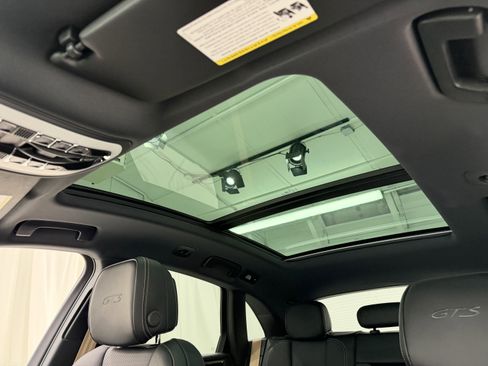 New 2026 Porsche Macan GTS image 39