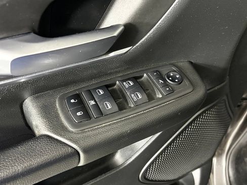 Used 2019 RAM 1500 Big Horn AWD/4WD image 18