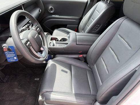 New 2026 Hyundai Palisade Calligraphy FWD image 10