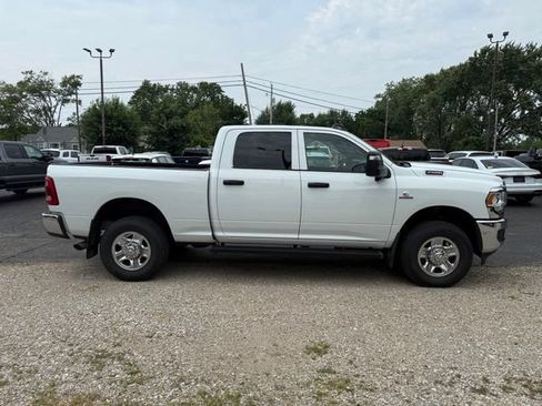 Used 2024 RAM 2500 Tradesman w/ Safety Group AWD/4WD image 3
