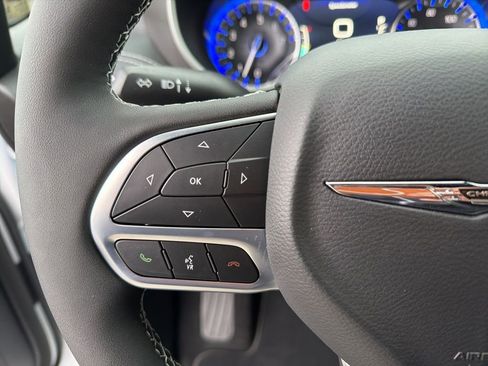 New 2026 Chrysler Pacifica Select image 50