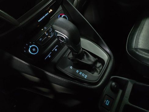 Used 2021 Ford Transit Connect XL image 24