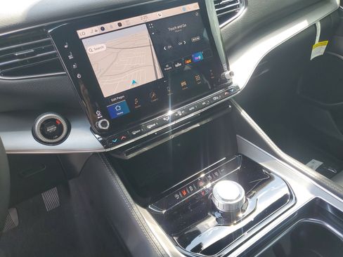 New 2026 Jeep Grand Wagoneer 2WD image 21