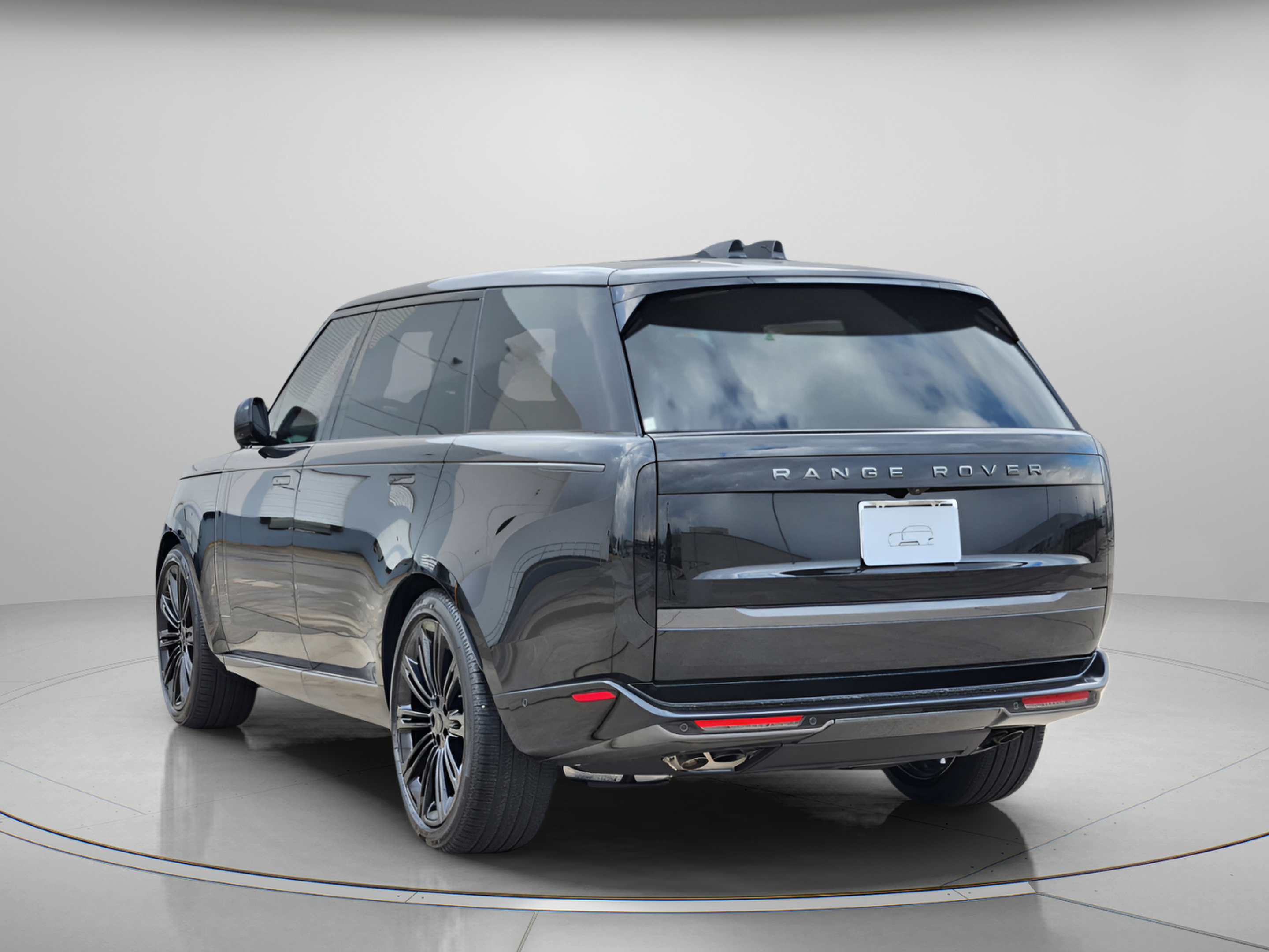 New 2026 Land Rover Range Rover Long Wheelbase SE AWD/4WD image 3