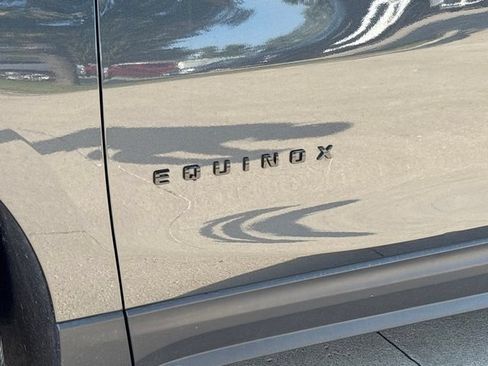 Used 2023 Chevrolet Equinox RS AWD/4WD image 11