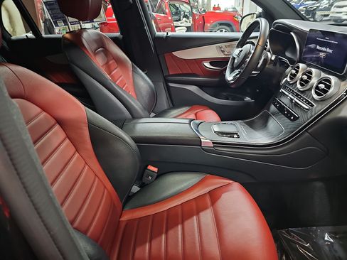 Used 2023 Mercedes-Benz GLC 300 4MATIC Coupe image 11