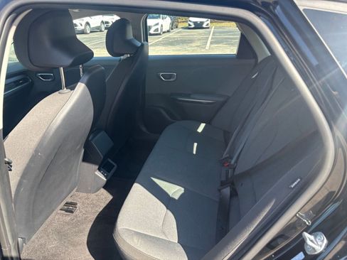 Used 2025 Kia K4 LXS image 24