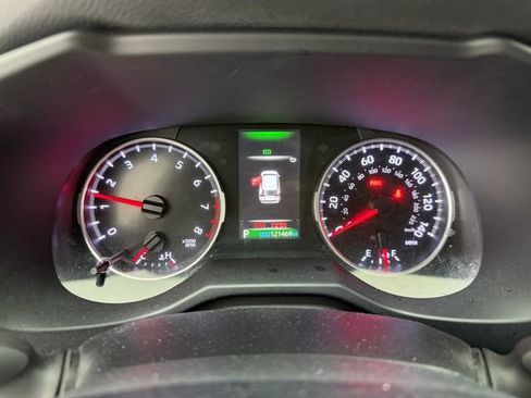 Used 2022 Toyota RAV4 LE image 14