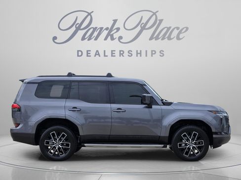Certified 2026 Lexus GX 550 w/ Accessory Package (2T) AWD/4WD image 6