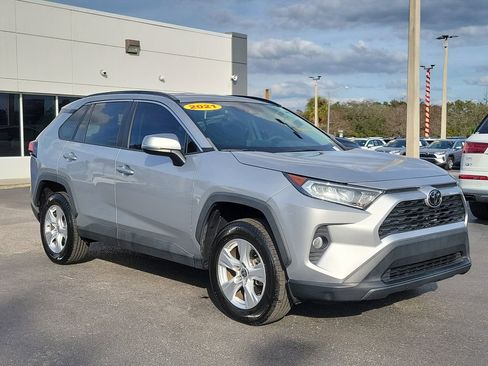 Used 2021 Toyota RAV4 XLE image 2