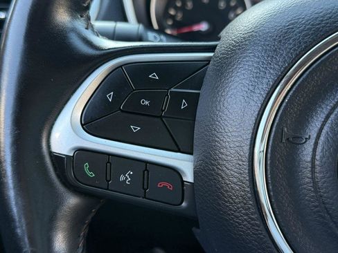 Used 2018 Jeep Compass Latitude w/ Popular Equipment Group AWD/4WD image 33
