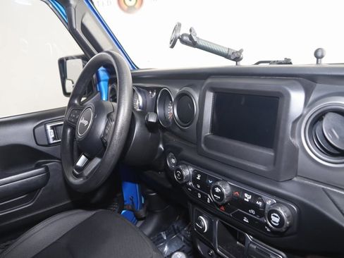 Used 2023 Jeep Gladiator Sport w/ Trailer Tow Package image 42